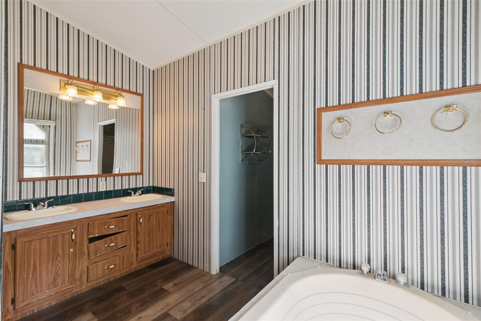 Image 25 of 49 For 17059 Highway 329