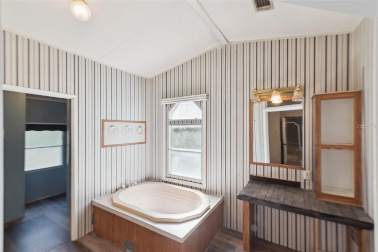 Image 26 of 49 For 17059 Highway 329