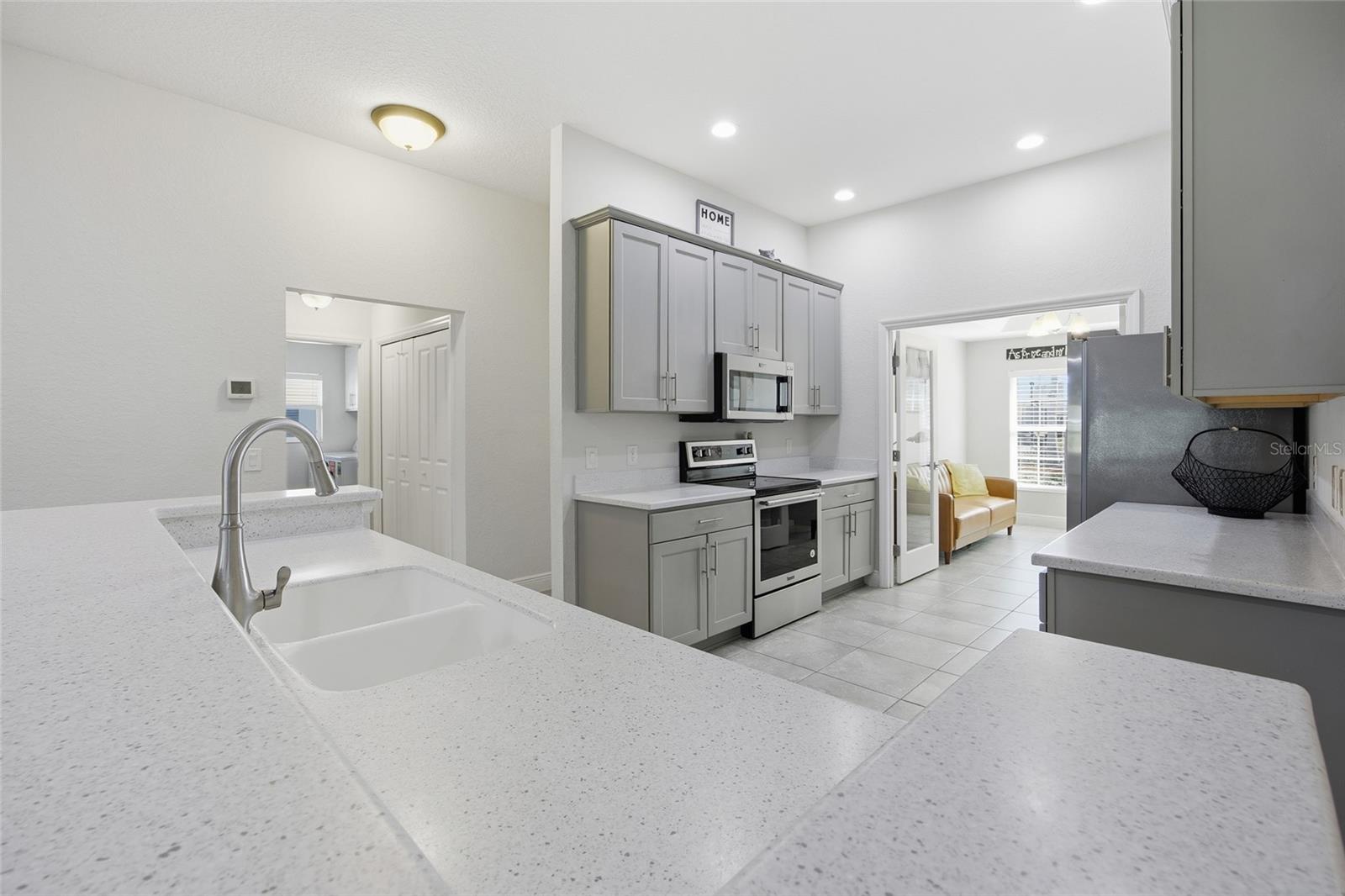 Image 9 of 61 For 4846 Audrey Marie Court