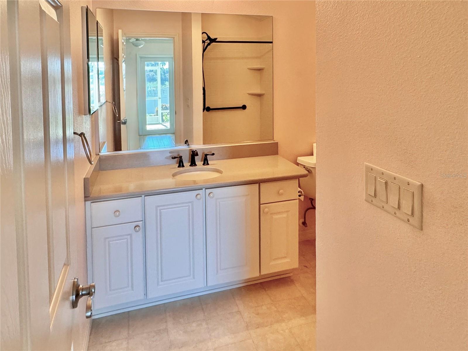 Image 16 of 29 For 1052 Jackson Street