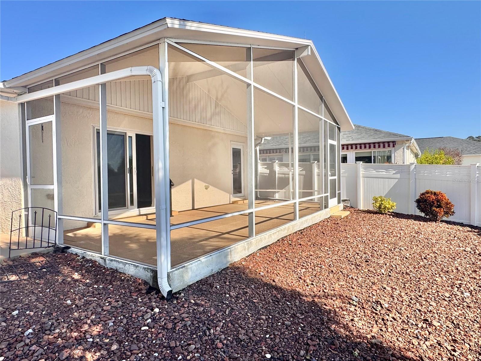 Image 20 of 29 For 1052 Jackson Street