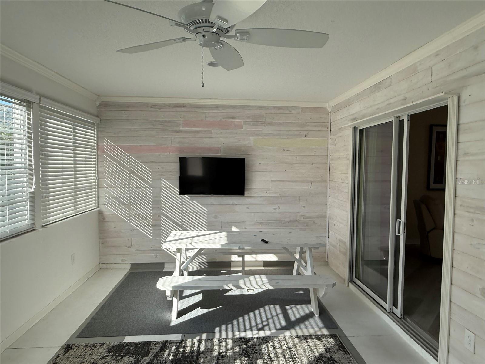 Image 14 of 20 For 718 Shelton Street