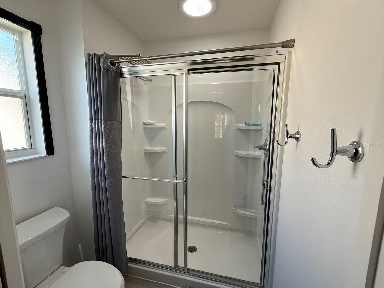 Image 17 of 20 For 718 Shelton Street