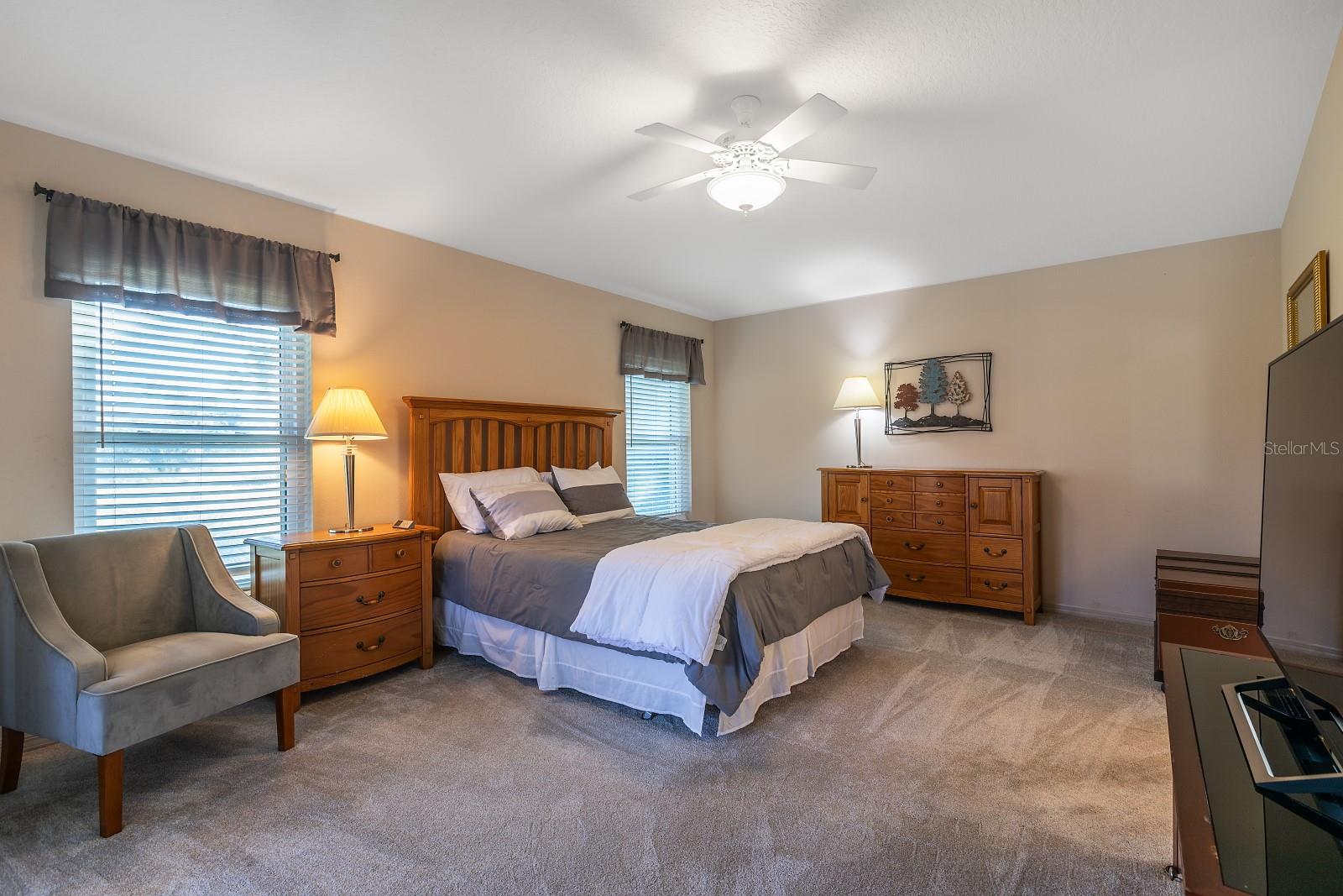 Image 10 of 20 For 5543 Aurora Drive