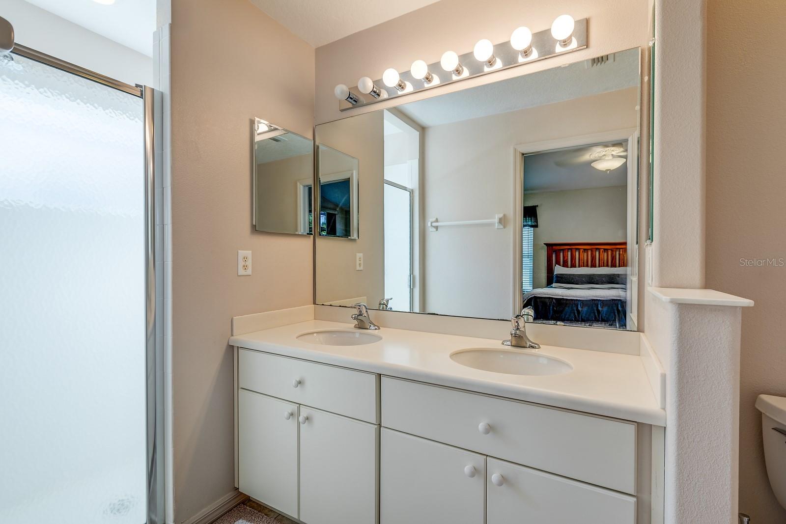 Image 12 of 20 For 5543 Aurora Drive