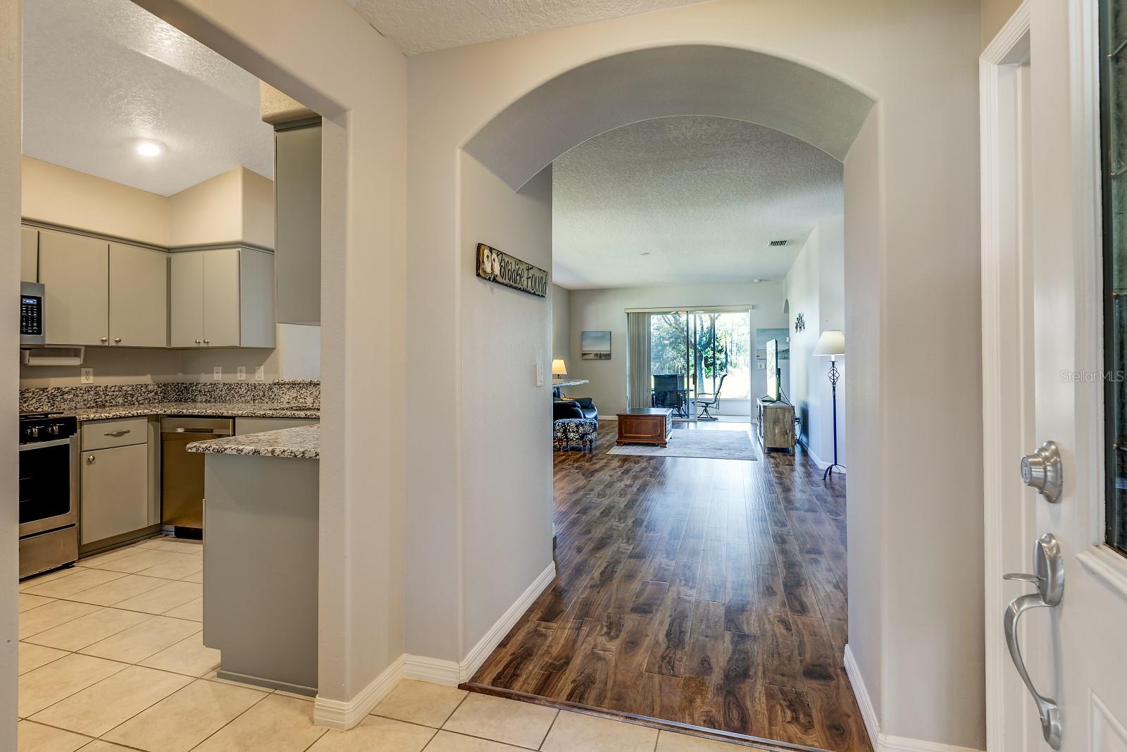 Image 3 of 20 For 5543 Aurora Drive