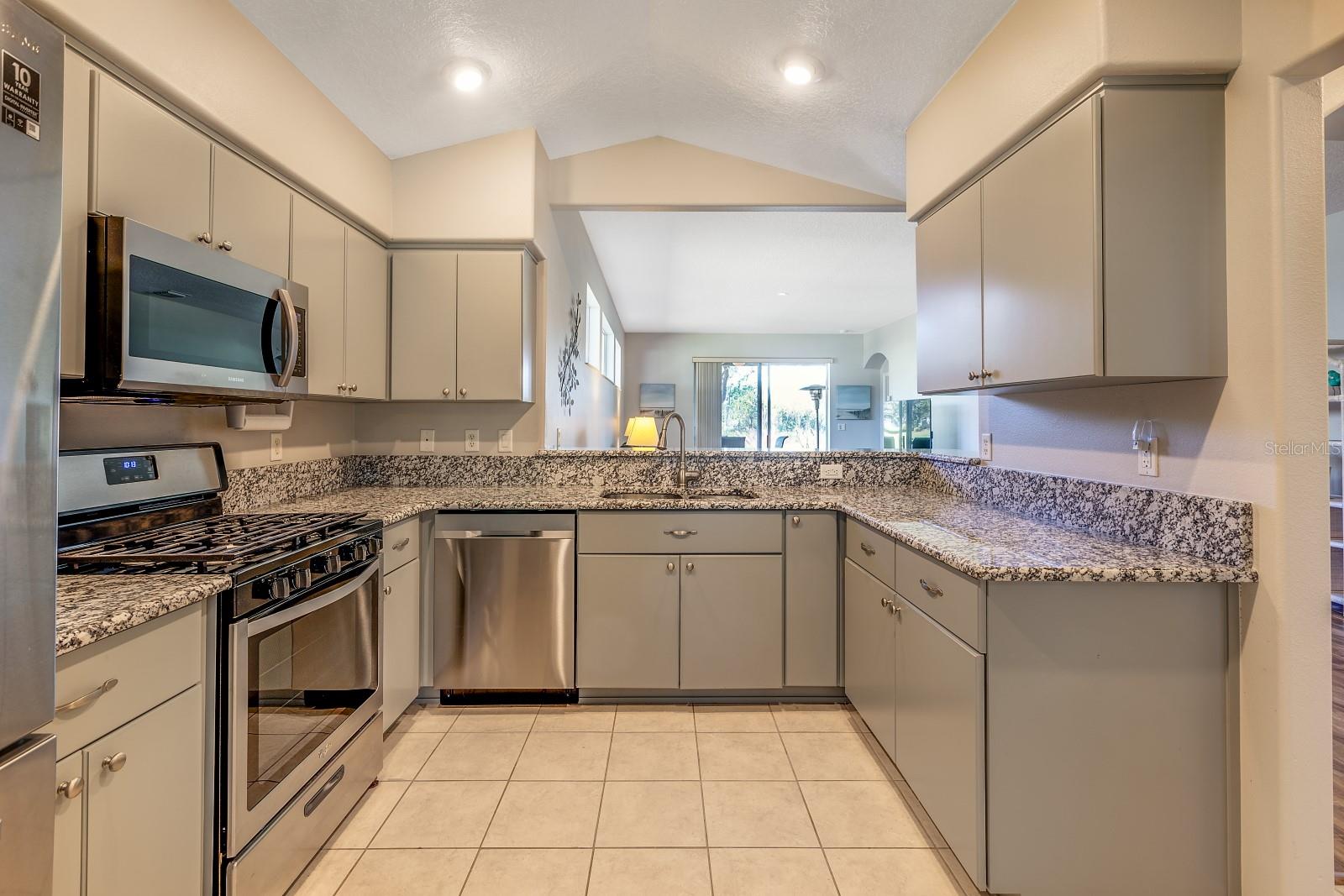 Image 5 of 20 For 5543 Aurora Drive