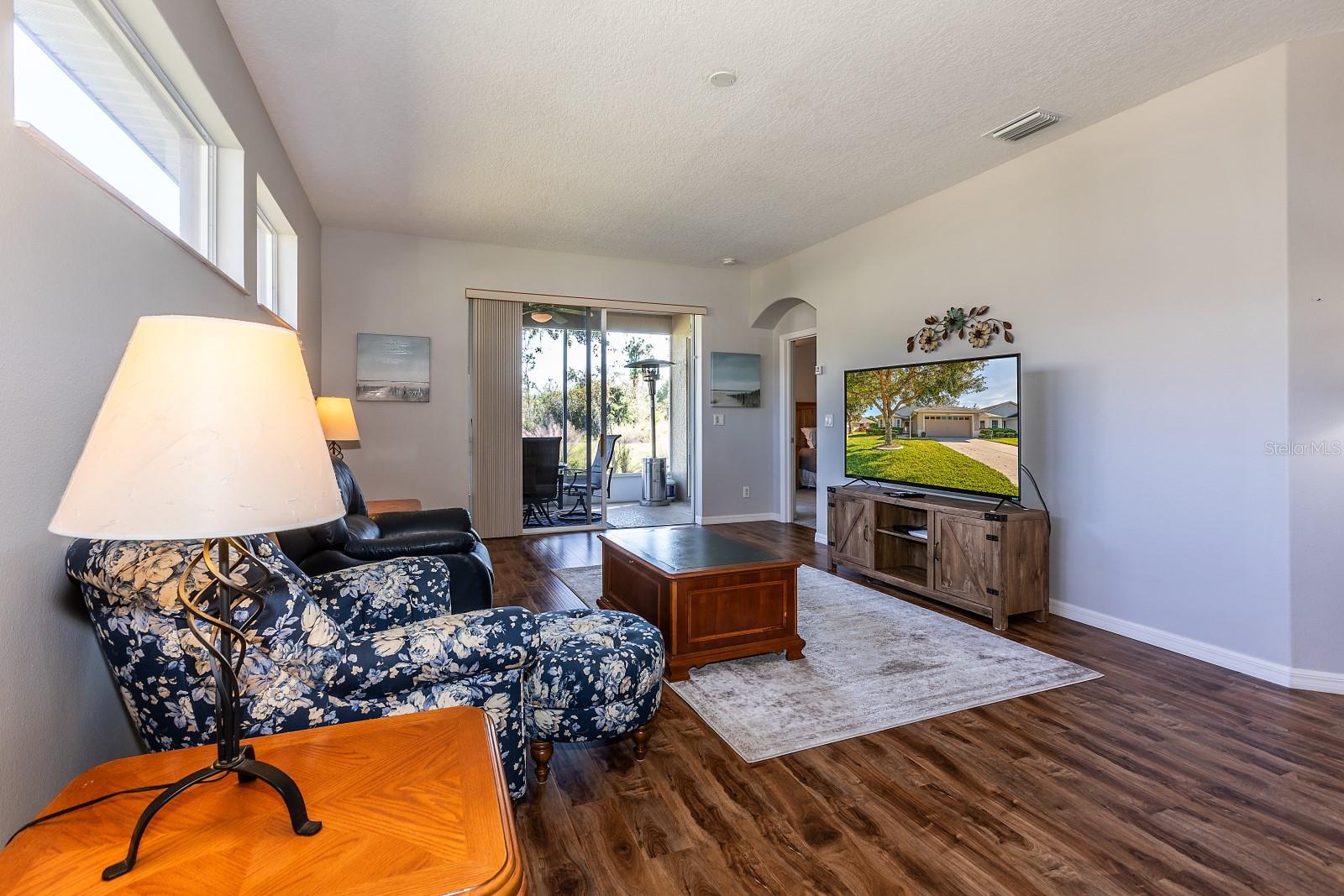 Image 8 of 20 For 5543 Aurora Drive