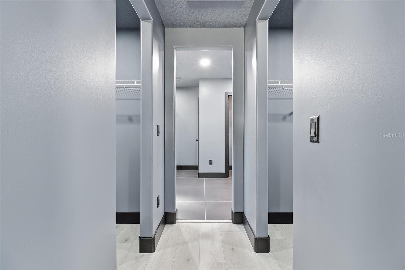 Listing photo id 15 for 9802 Athenia Drive