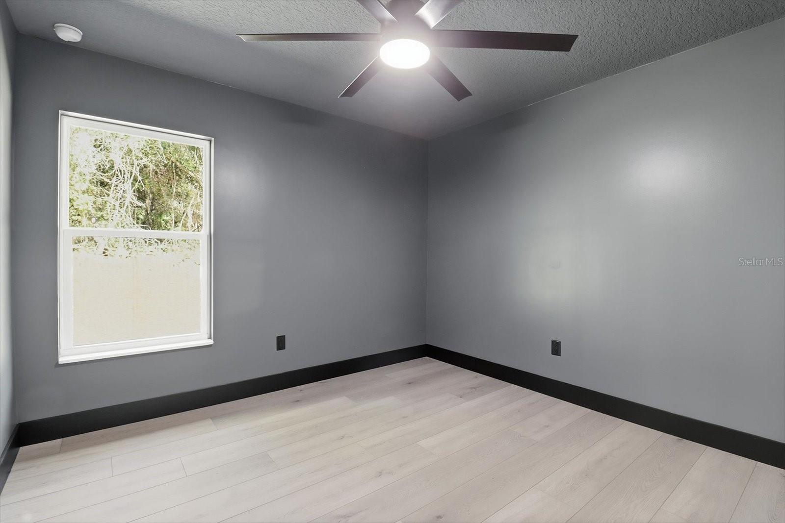 Listing photo id 26 for 9802 Athenia Drive