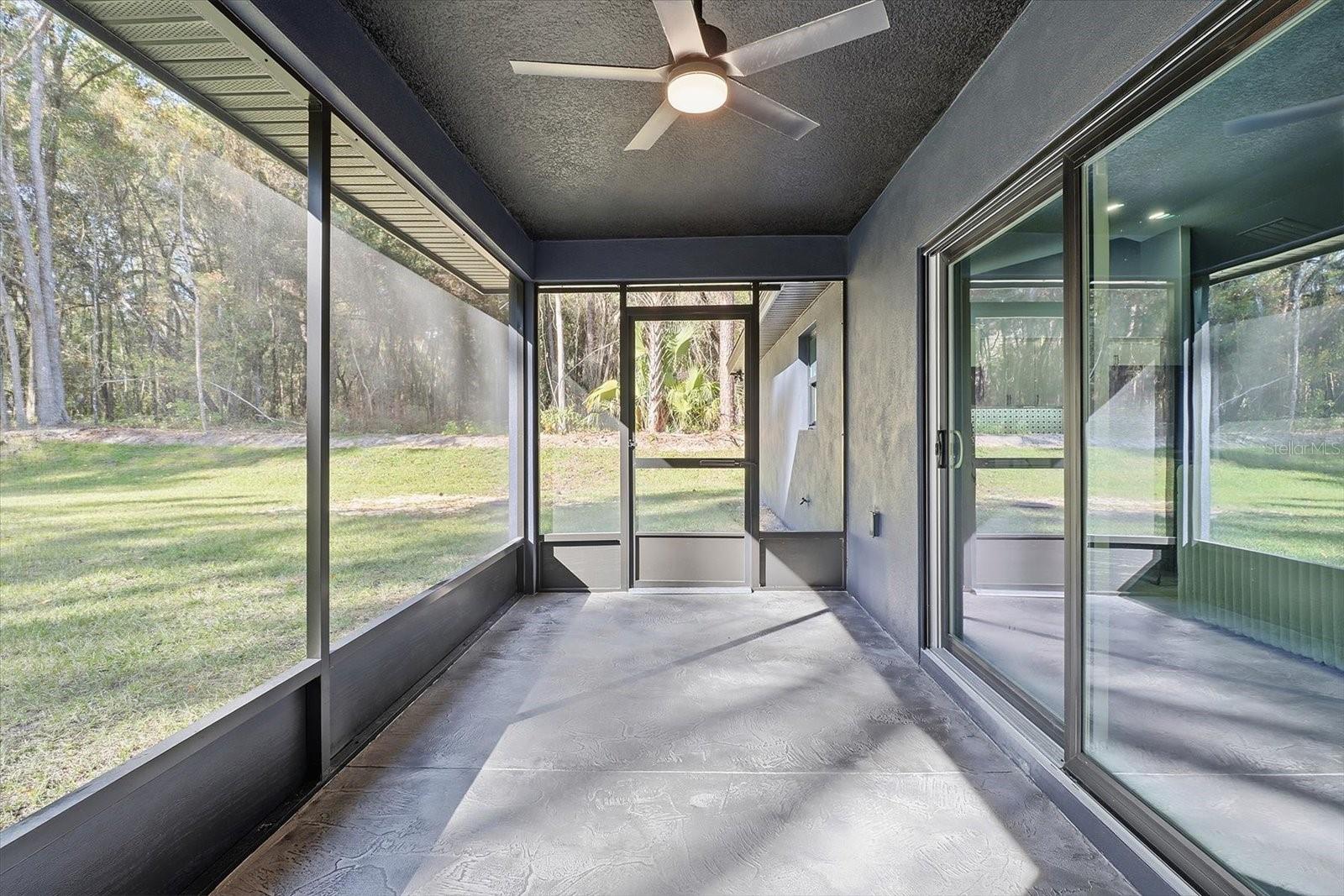 Listing photo id 46 for 9802 Athenia Drive