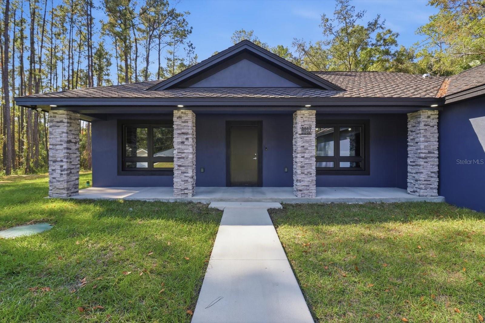 Listing photo id 3 for 9802 Athenia Drive