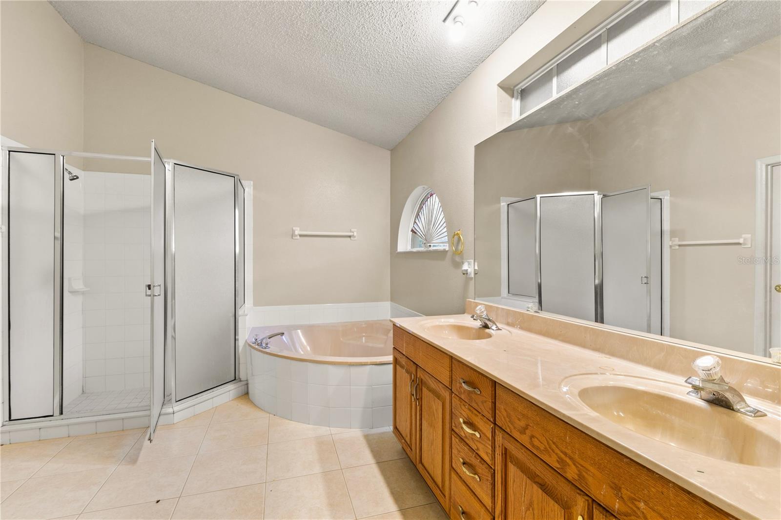 Image 17 of 28 For 1118 Crown Isle Circle