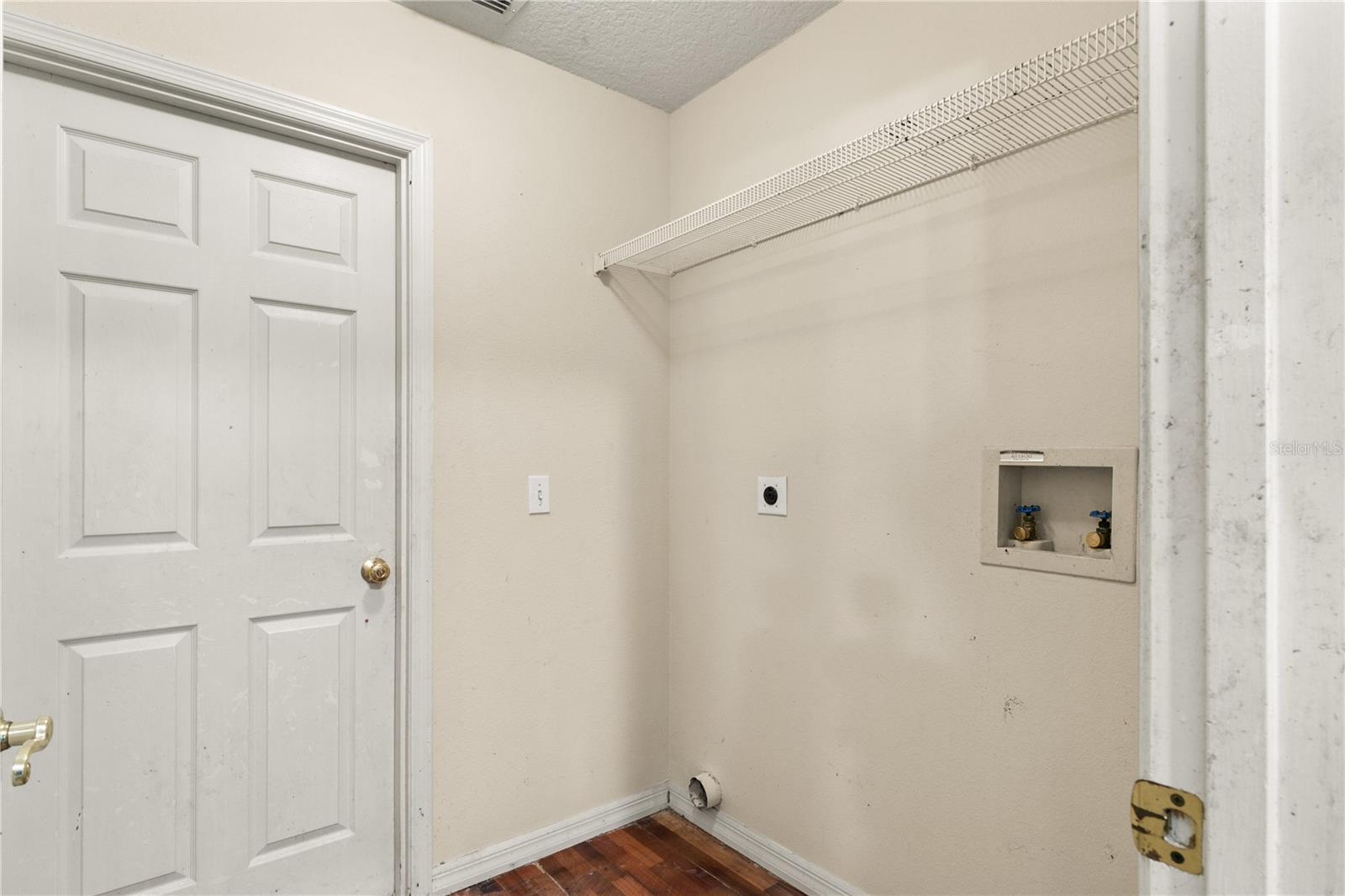 Image 24 of 28 For 1118 Crown Isle Circle