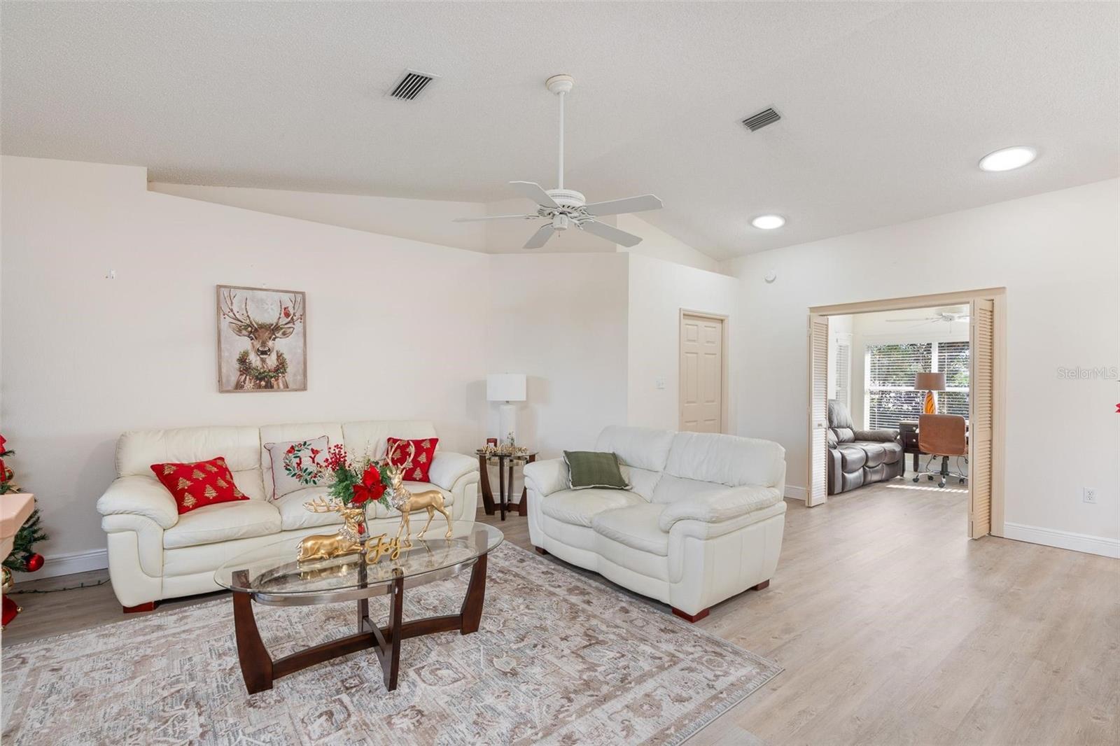 Image 5 of 41 For 6065 Magpie Drive