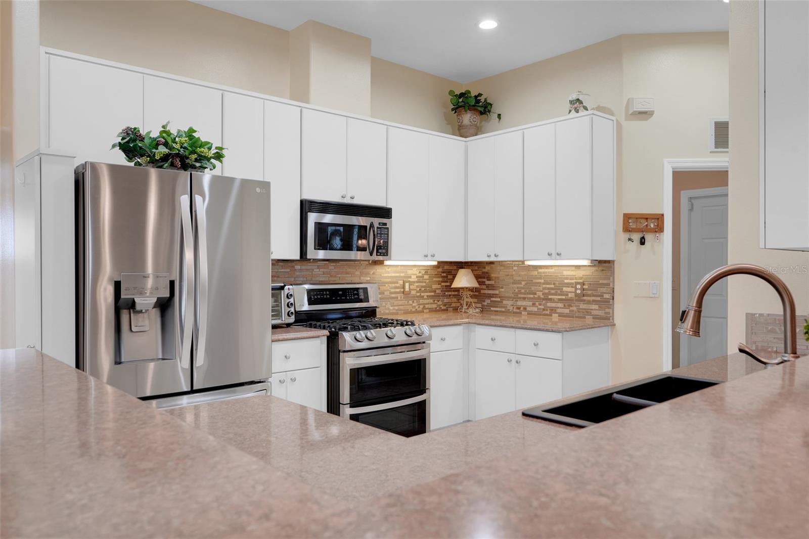 Image 22 of 49 For 5304 Fantasy Way