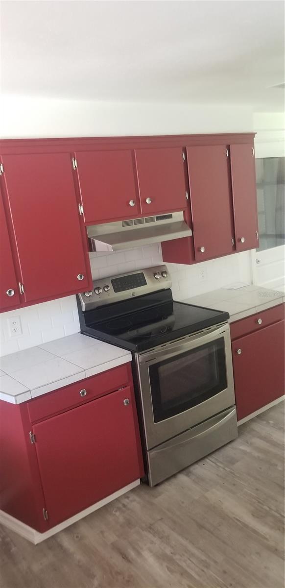 Image 3 of 9 For 917 4th Avenue