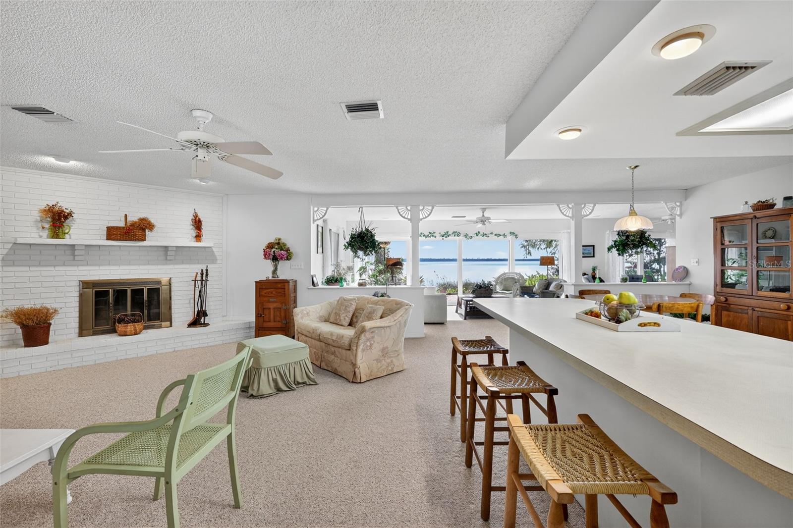 Image 10 of 47 For 32601 Lakeshore Drive