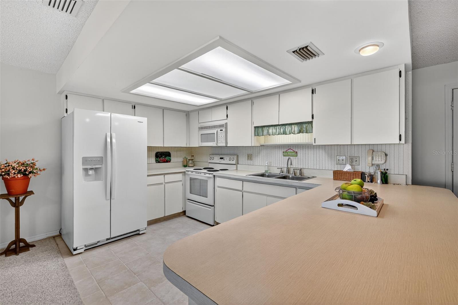 Image 13 of 47 For 32601 Lakeshore Drive