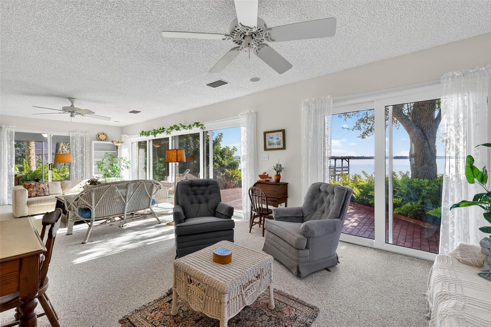 Image 21 of 47 For 32601 Lakeshore Drive