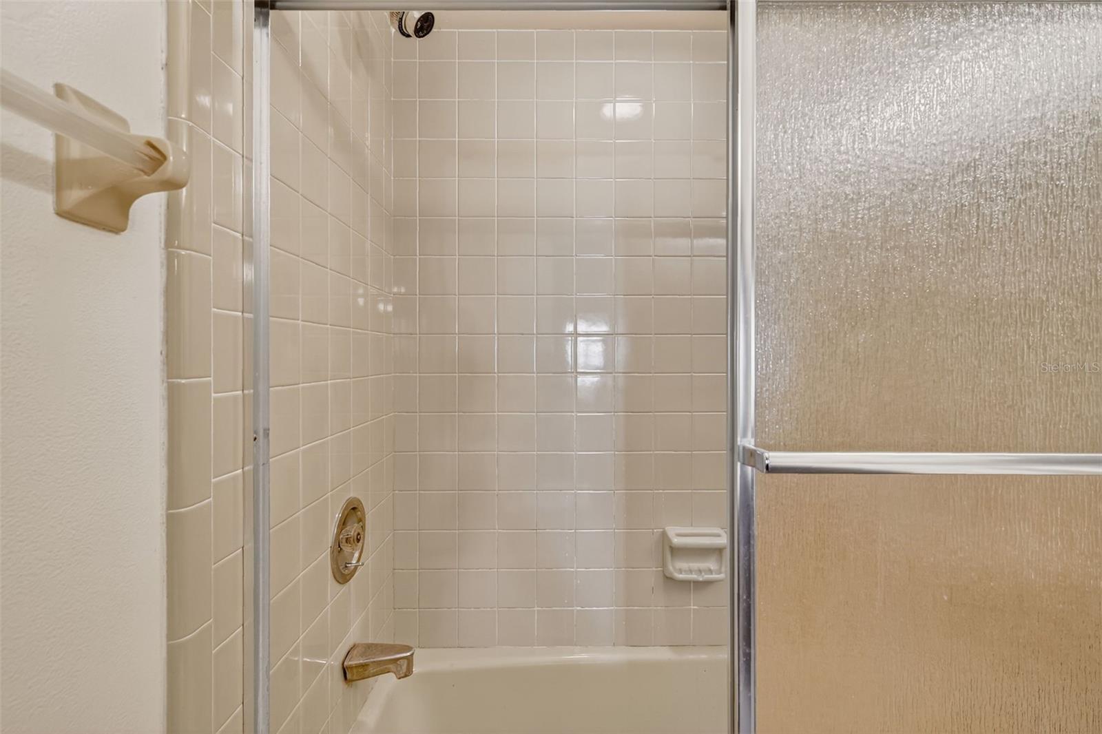 Image 28 of 47 For 32601 Lakeshore Drive