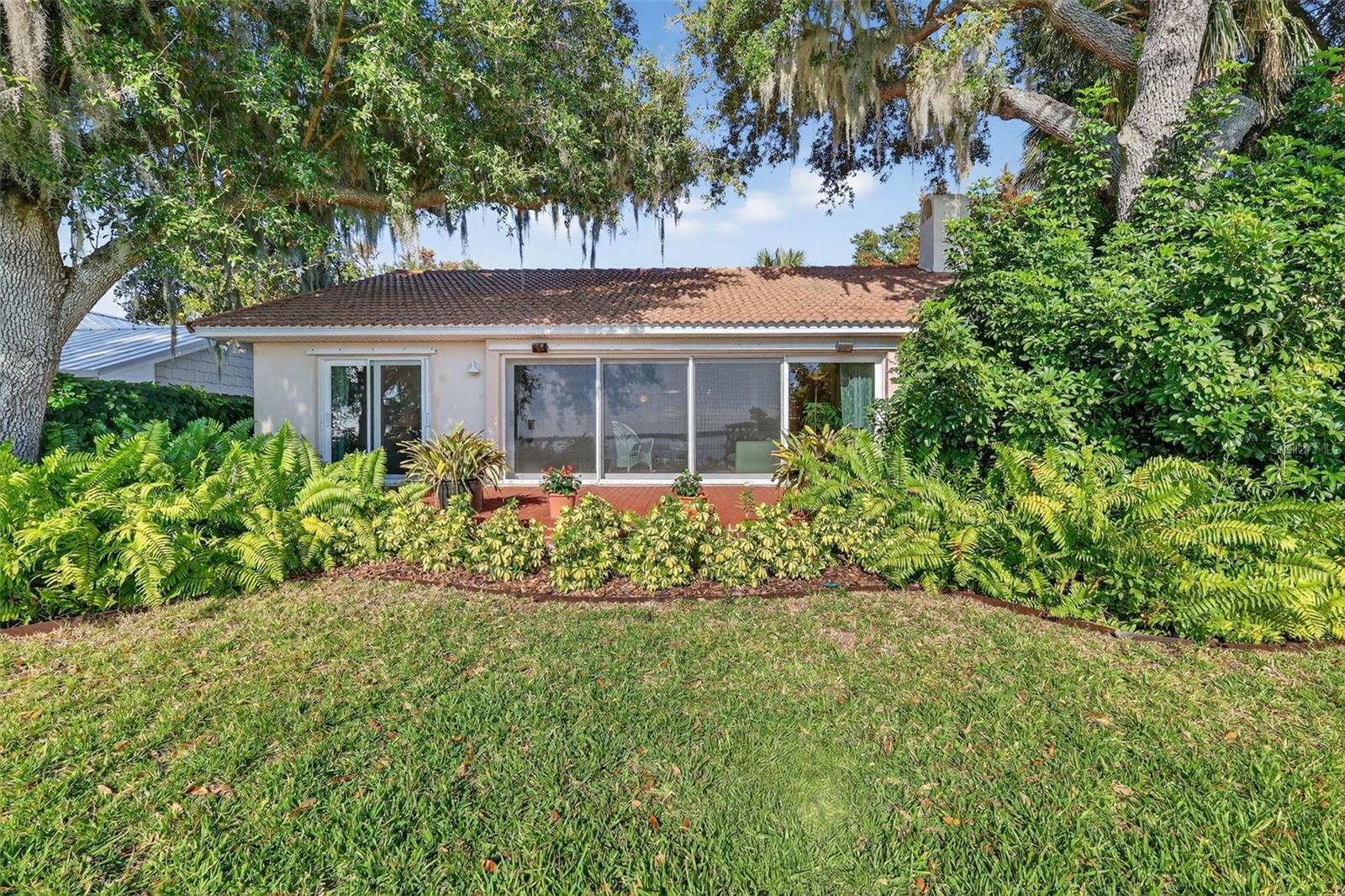 Image 40 of 47 For 32601 Lakeshore Drive