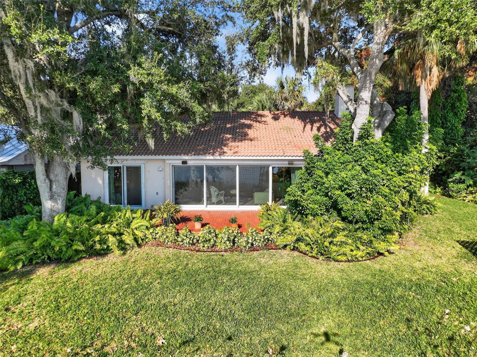 Image 41 of 47 For 32601 Lakeshore Drive