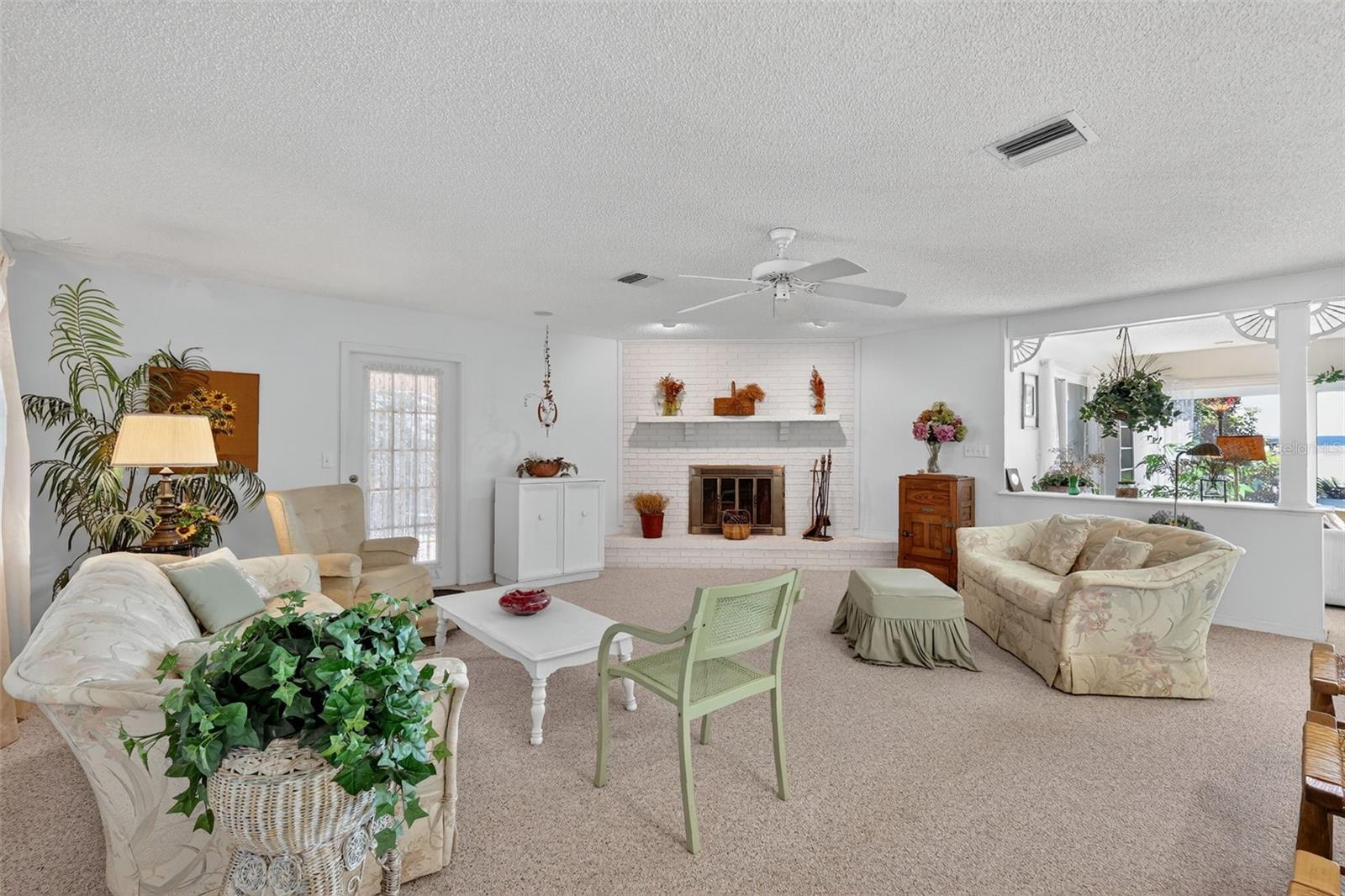 Image 9 of 47 For 32601 Lakeshore Drive