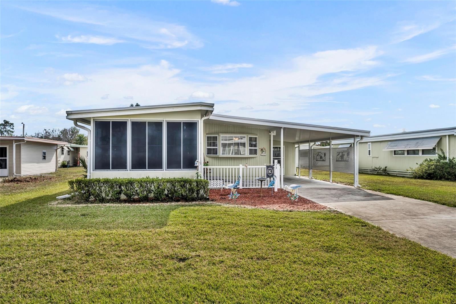 Image 2 of 26 For 173 Paradise N