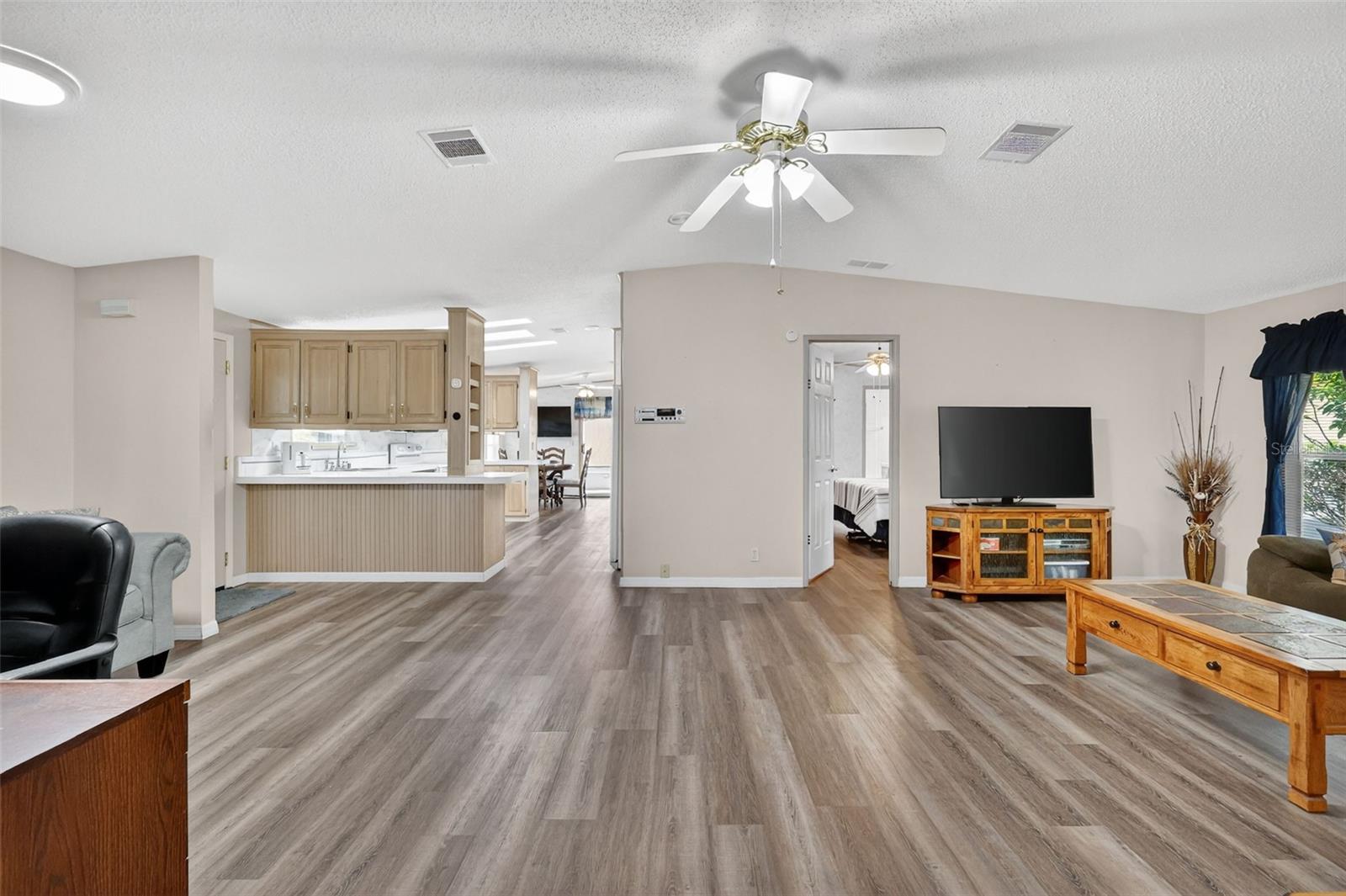 Image 5 of 34 For 3224 Manatee Road