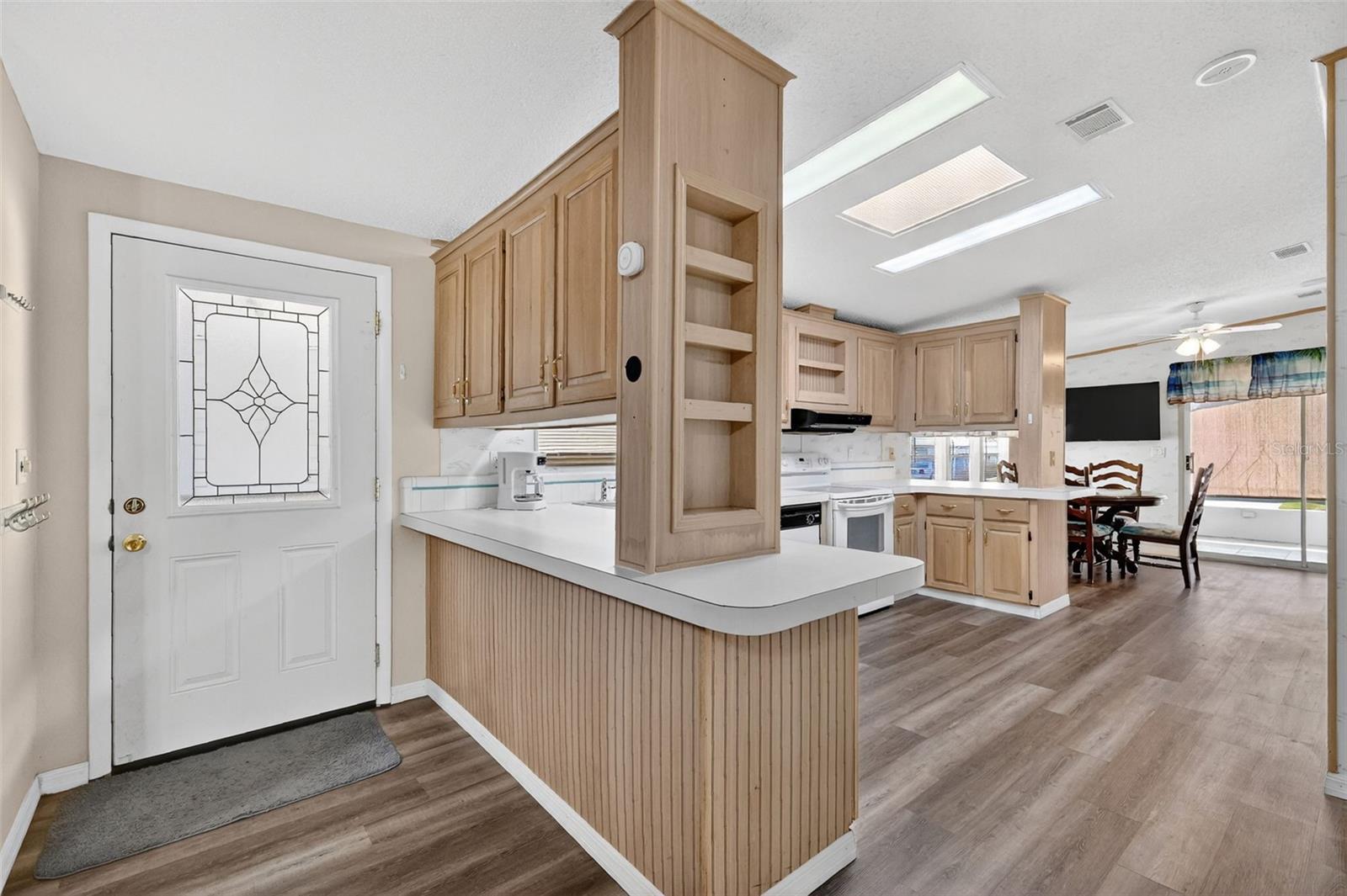 Image 9 of 34 For 3224 Manatee Road