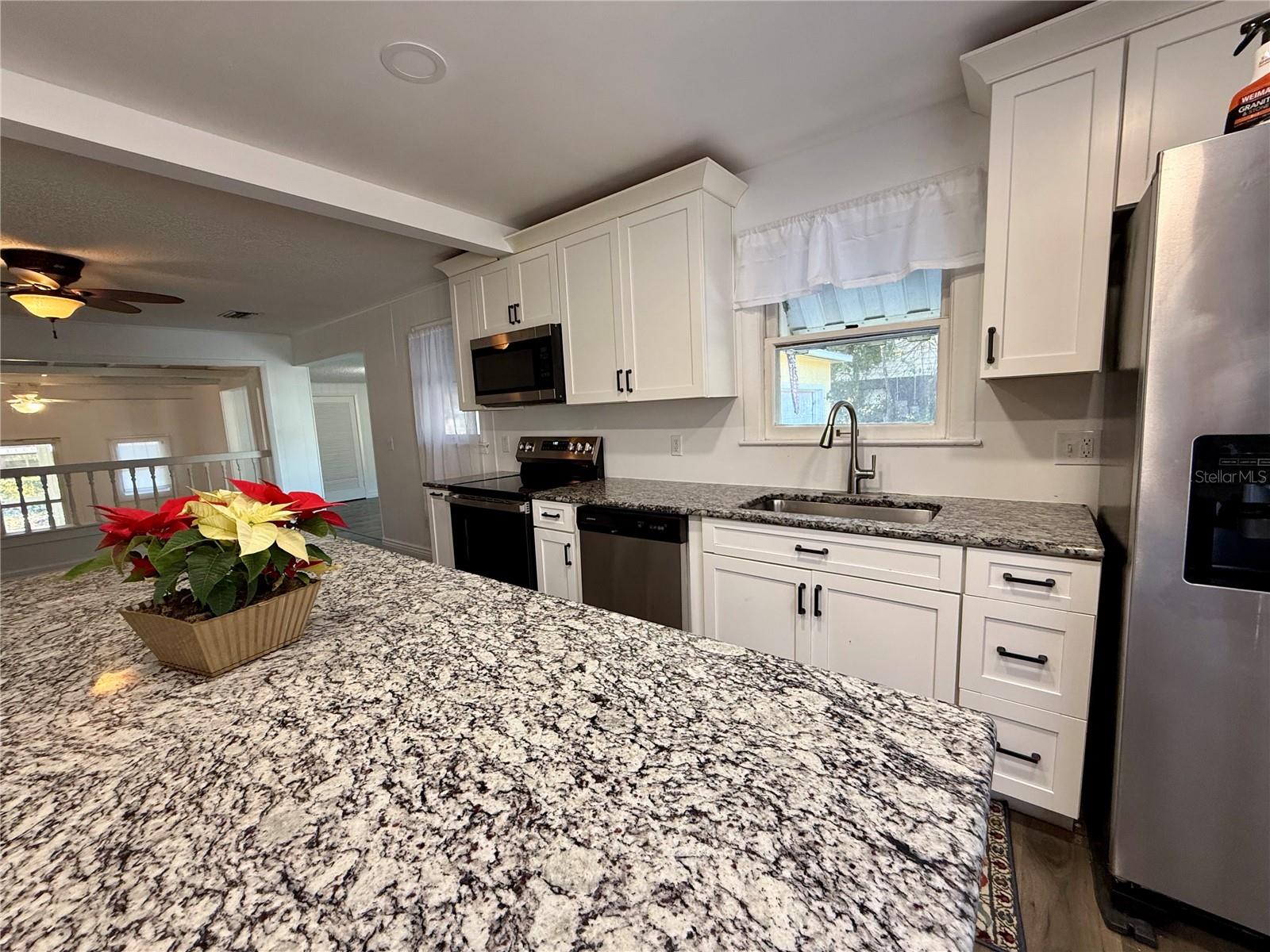 Image 15 of 44 For 708 Mission Drive