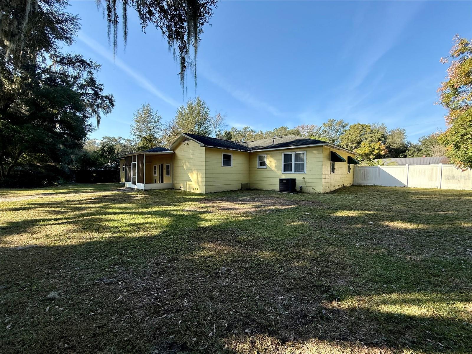 Image 9 of 44 For 708 Mission Drive