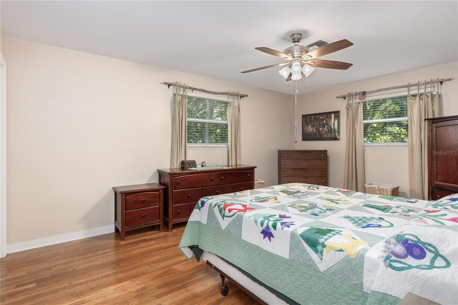 Image 19 of 43 For 1438 Crestview Dr