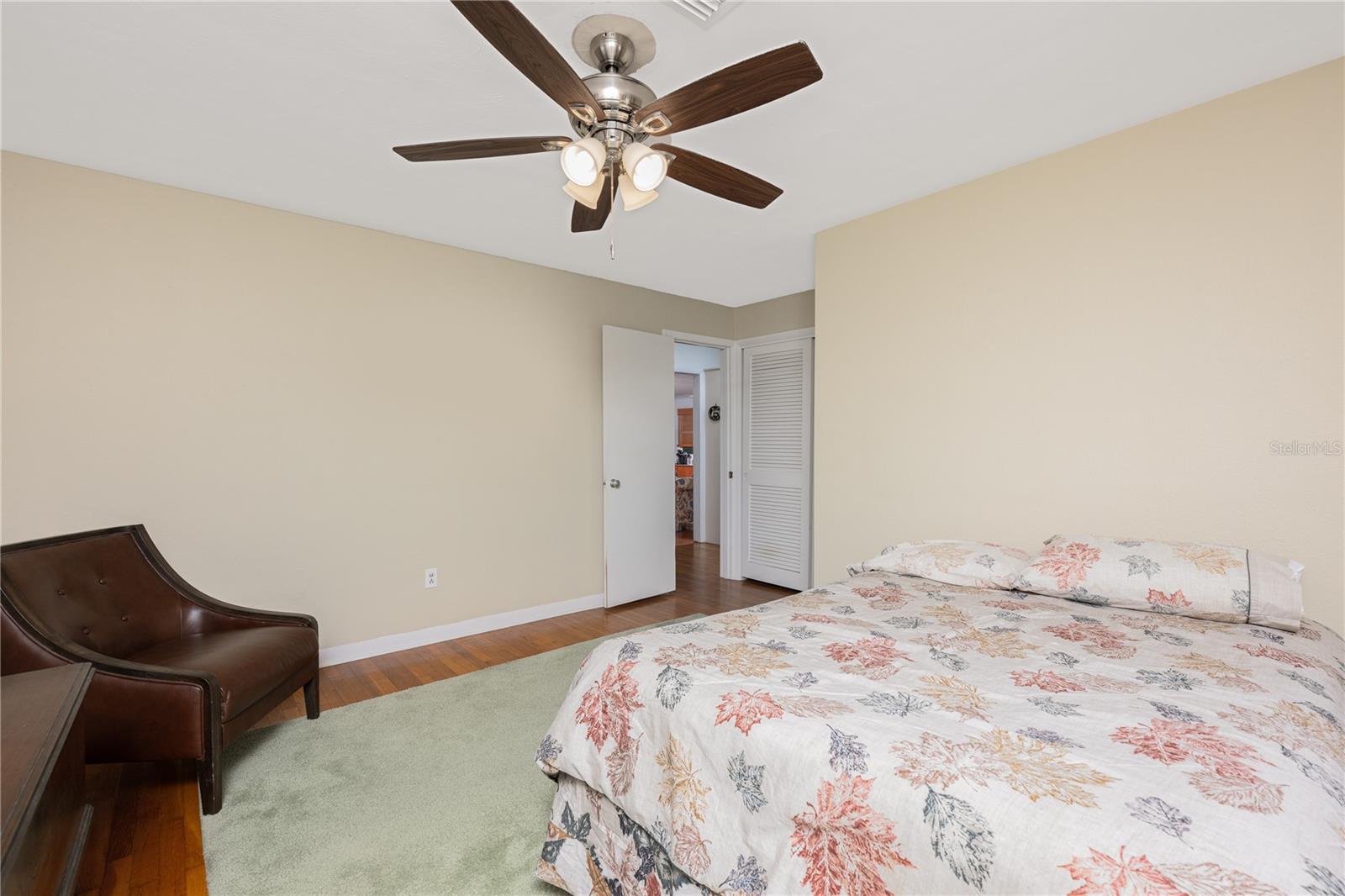 Image 21 of 43 For 1438 Crestview Dr