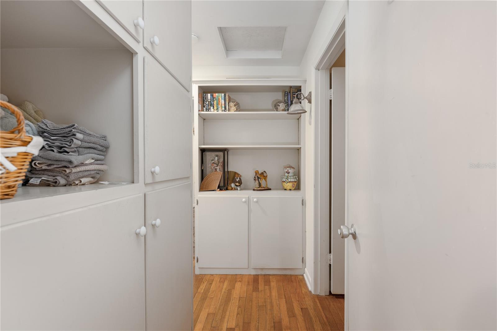 Image 23 of 43 For 1438 Crestview Dr