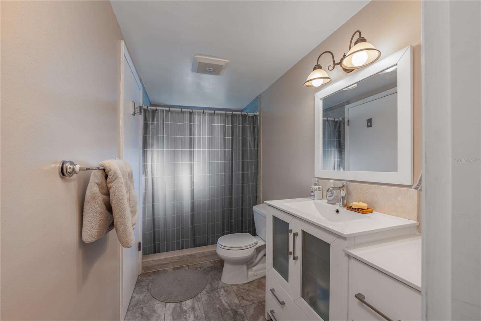 Image 26 of 43 For 1438 Crestview Dr