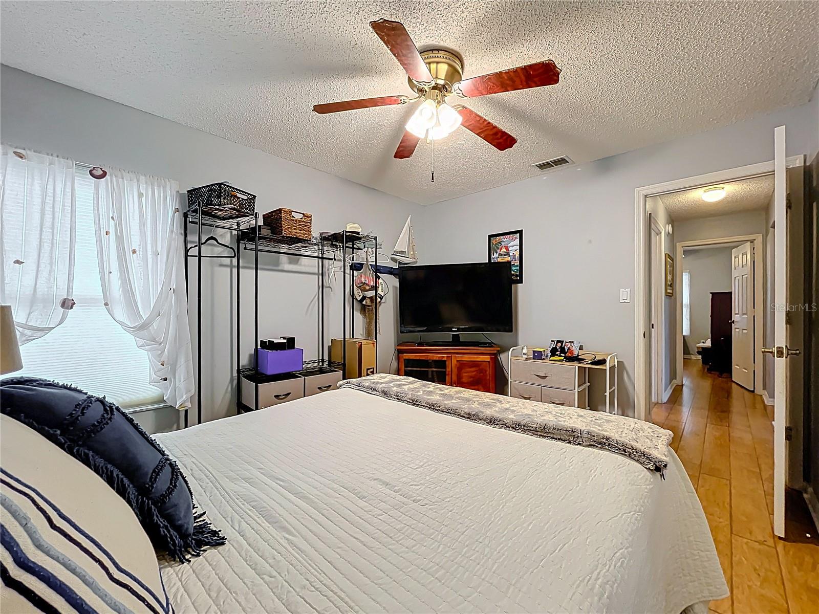 Image 30 of 60 For 26338 Glen Eagle