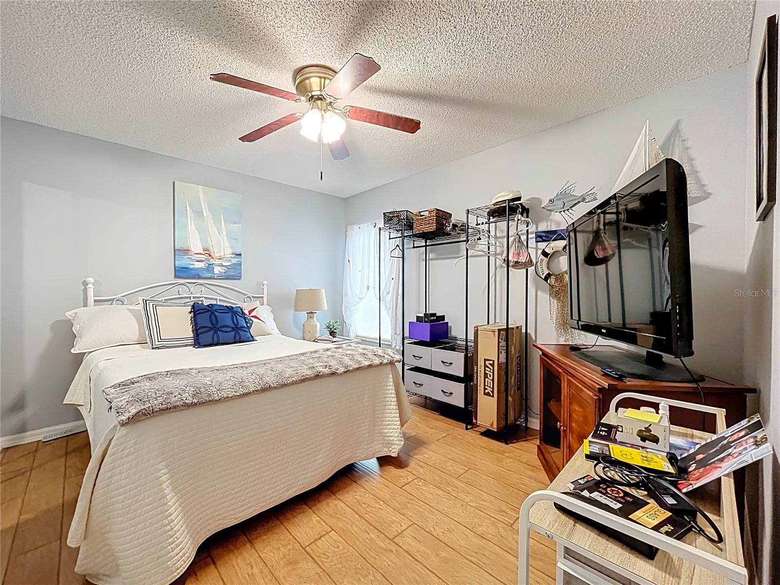 Image 31 of 60 For 26338 Glen Eagle