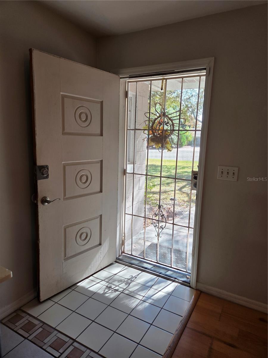 Image 11 of 48 For 3715 Dale Court