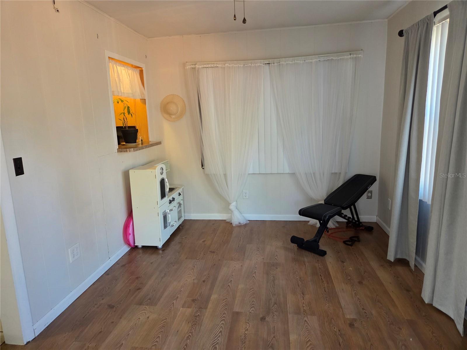 Image 21 of 48 For 3715 Dale Court