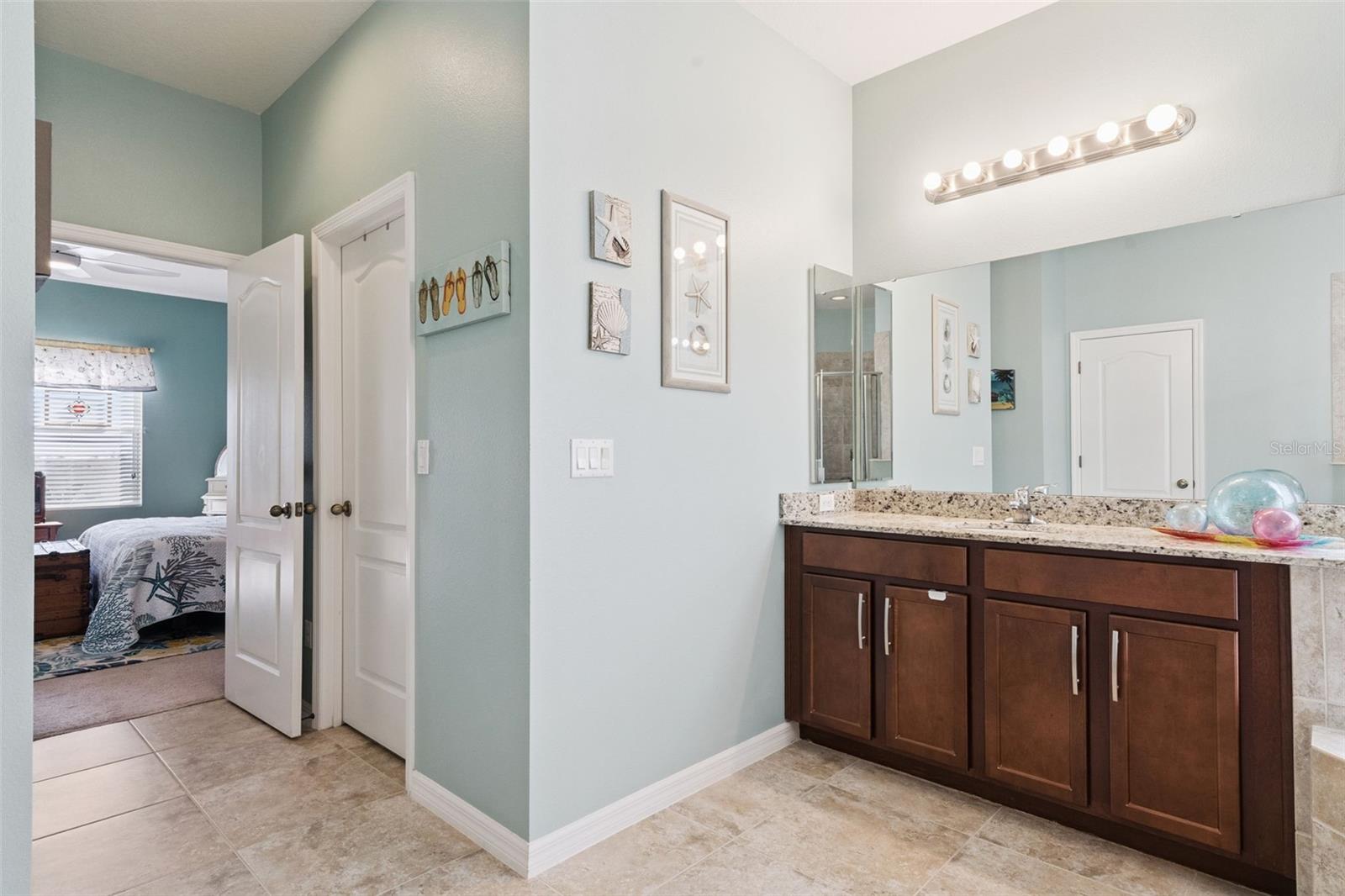 Image 27 of 39 For 12332 Hammock Pointe Circle