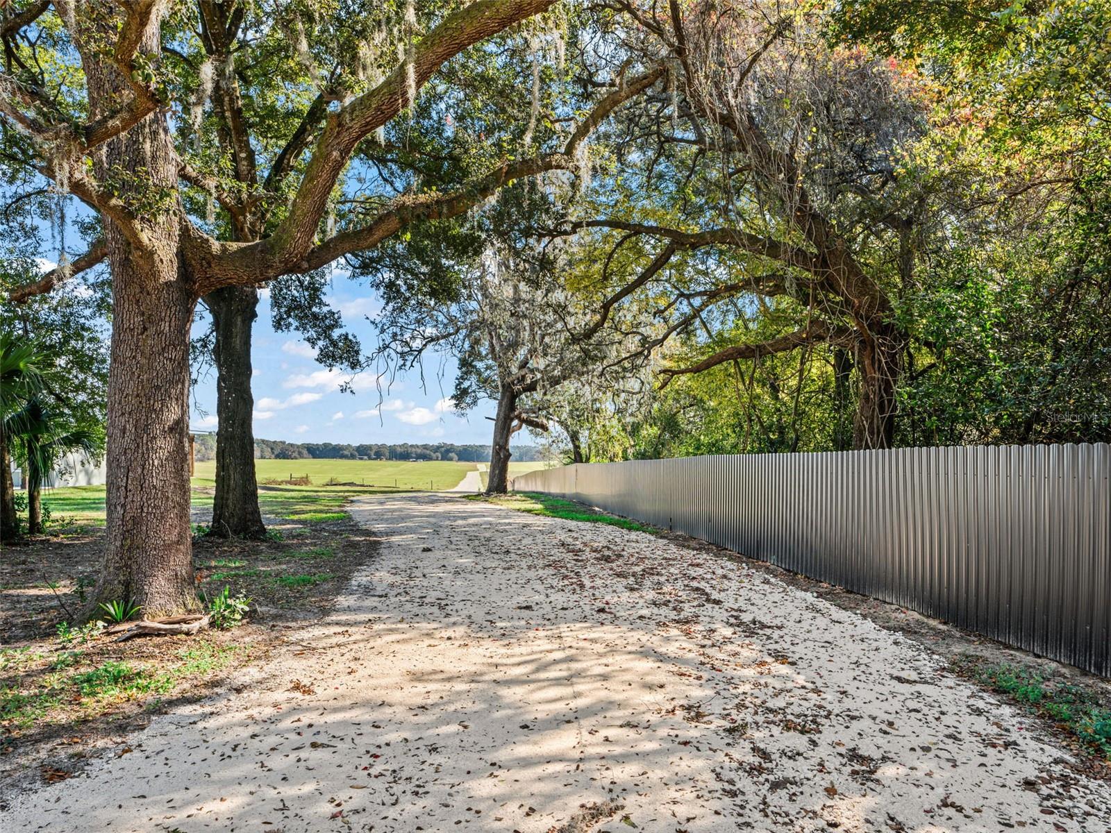 Image 3 of 7 For  Cr 635  