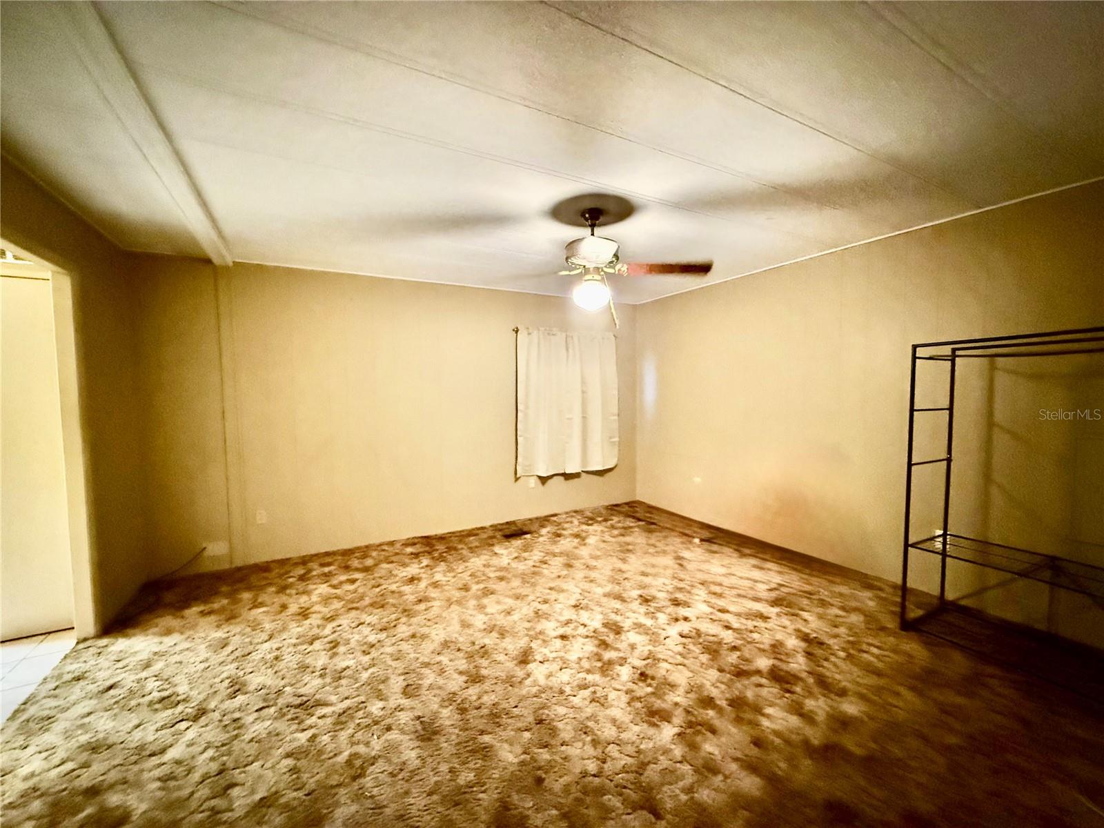 Image 11 of 42 For 2 Grove Trail