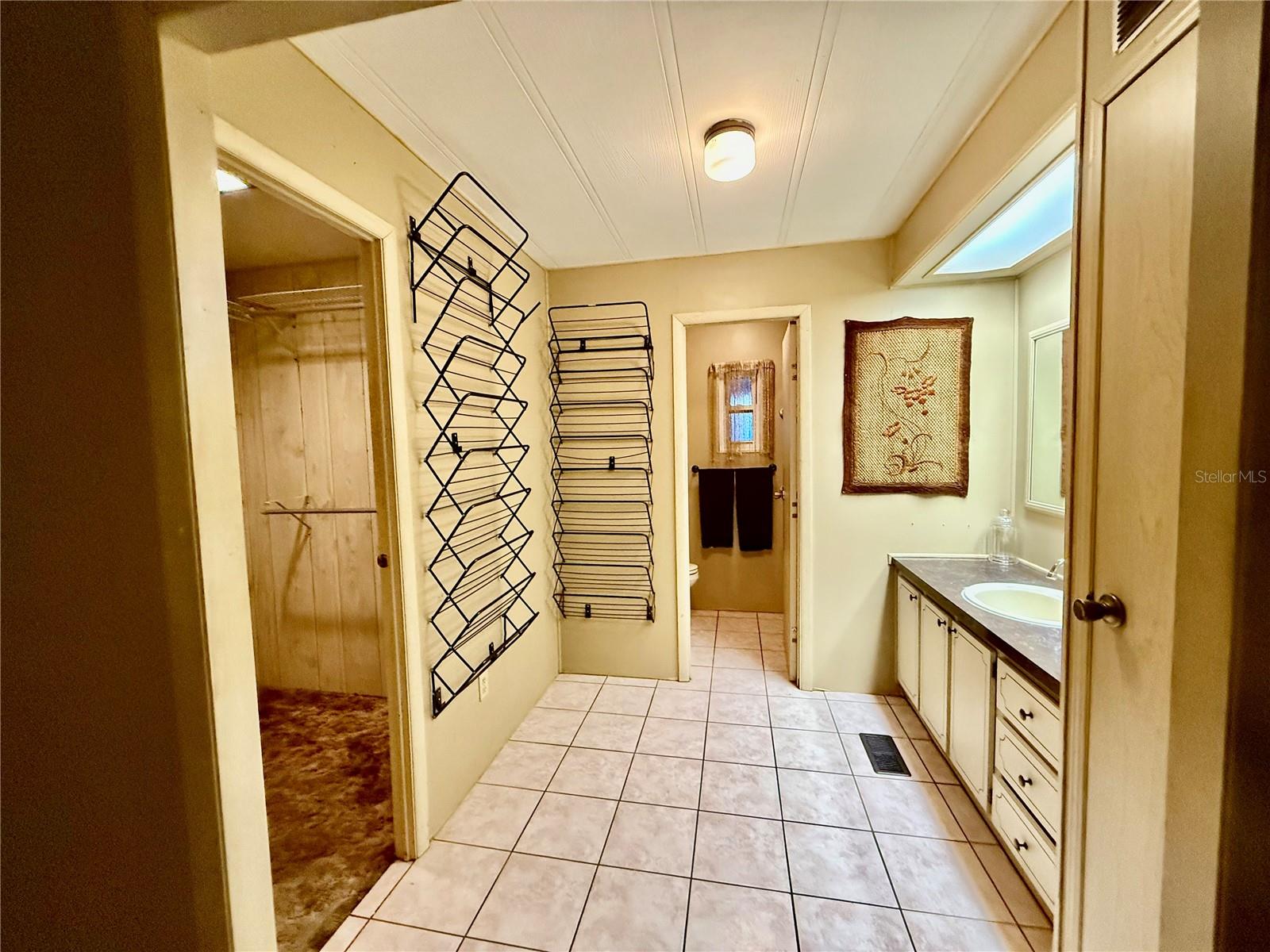 Image 16 of 42 For 2 Grove Trail