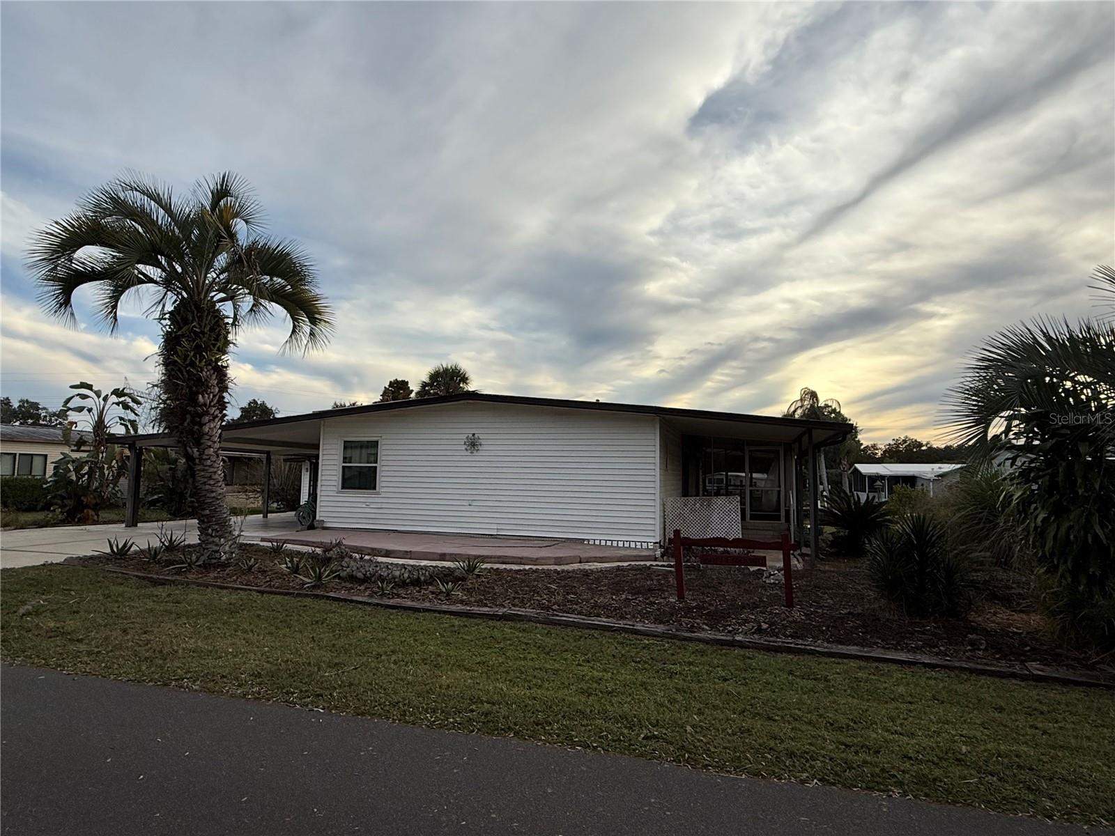 Image 3 of 42 For 2 Grove Trail