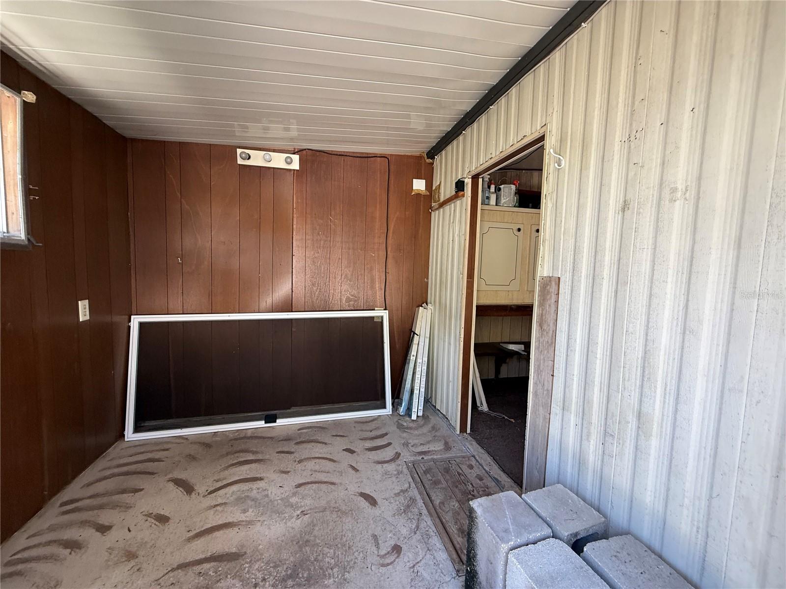 Image 43 of 55 For 2 Grove Trail