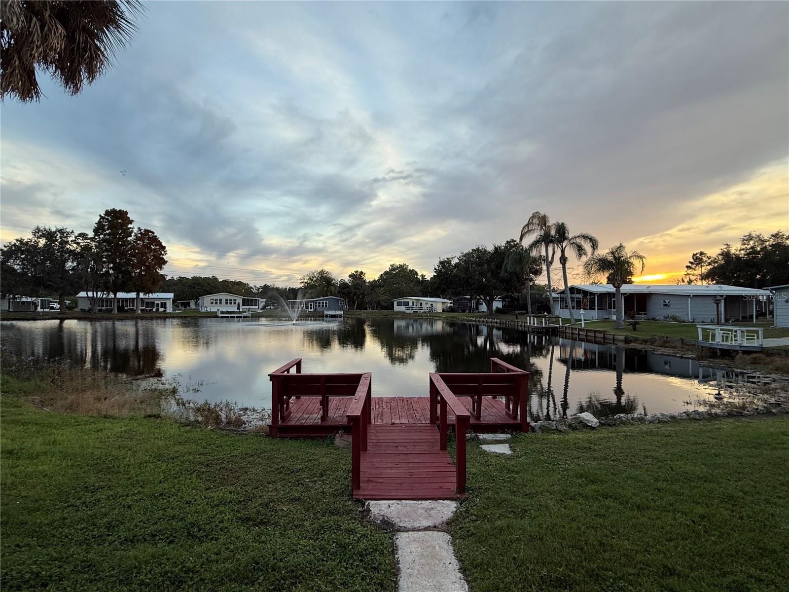 Image 5 of 42 For 2 Grove Trail