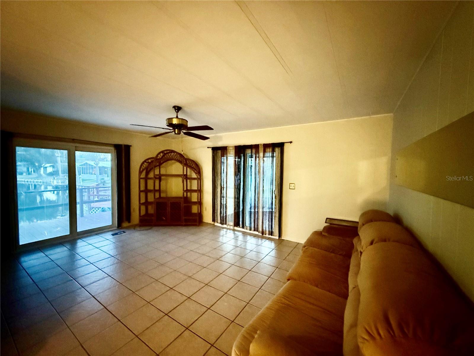 Image 9 of 42 For 2 Grove Trail