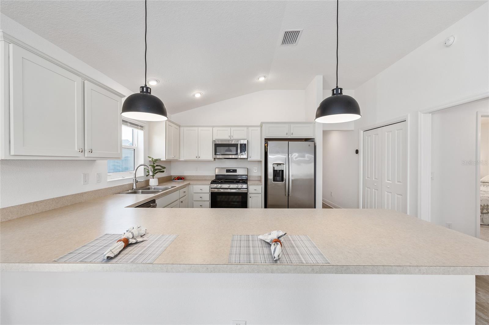 Image 15 of 55 For 1661 Sara Street